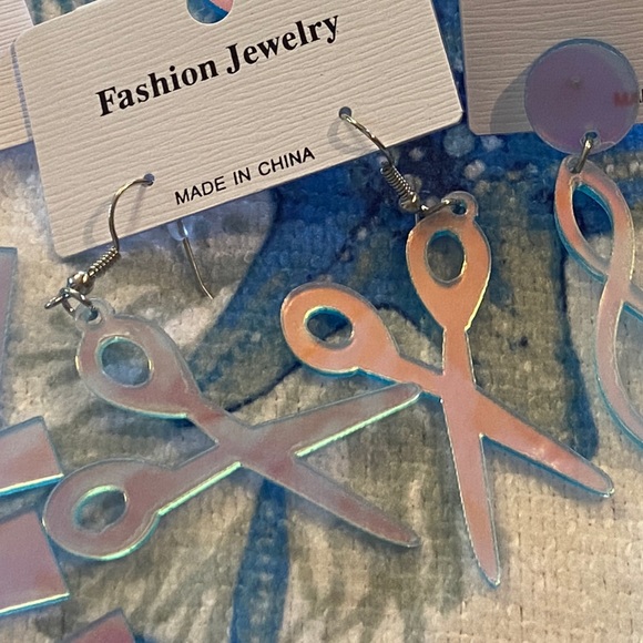 ✂️New Hair Cutting ✂️ Earrings- Fun & Super Cute- Beautician and Girls Will 💗🩵 - Picture 5 of 7